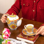 Coffee Set of 13 pcs – 600 ml Teapot + 6 Espresso Cups & Saucers, Gold-Trimmed, Gift Boxed - Image 2