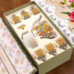 Coffee Set of 13 pcs – 600 ml Teapot + 6 Espresso Cups & Saucers, Gold-Trimmed, Gift Boxed - Image 8