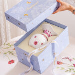 Luxury Porcelain Vase Gift Set – 3 Themes, 24K Gold-Trimmed, Gift box & Handbag Included - Dancing butterfly - Image 5