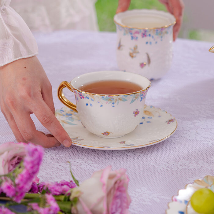 2-Cup & 2-Saucer Gift Set – 24 K Gold Rim and Colorful world - Image 10